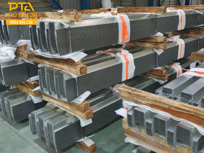 Thép tấm, la cắt laser quy cách, chấn, gia công hàn theo yêu cầu - Image 2